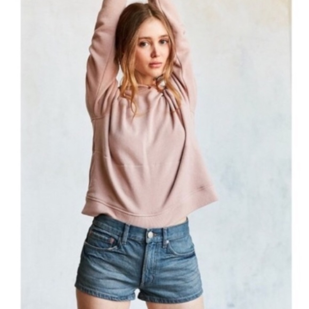 BDG Essential Short Mid Rise